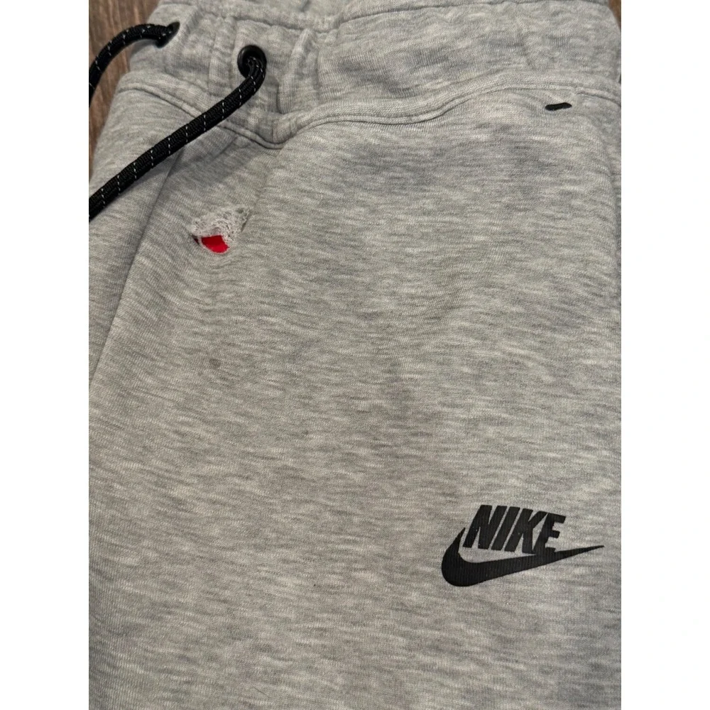 Nike Tech Fleece Joggers Kids Boys Medium Grey Heather Sweatpants CU9213-063